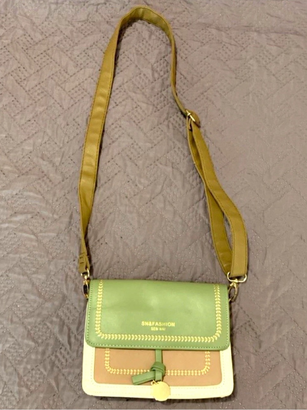 Green Multi-Color Crossbody Bag small flaw in photos